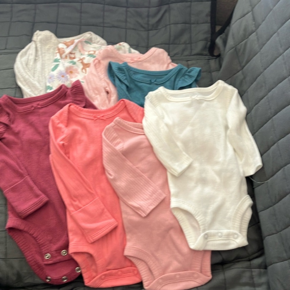 Assorted Color Newborn long sleeve Onsies